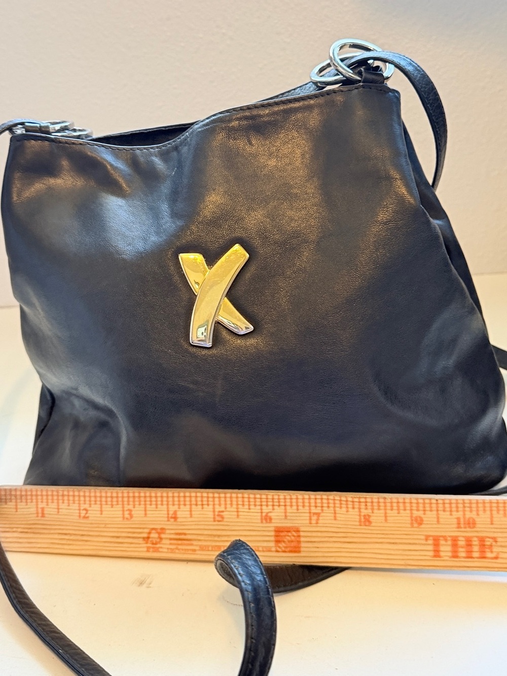 VINTAGE BLACK LEATHER SHOULDER BAG GOLD X LOGO ITALY purse - Picture 2 of 9